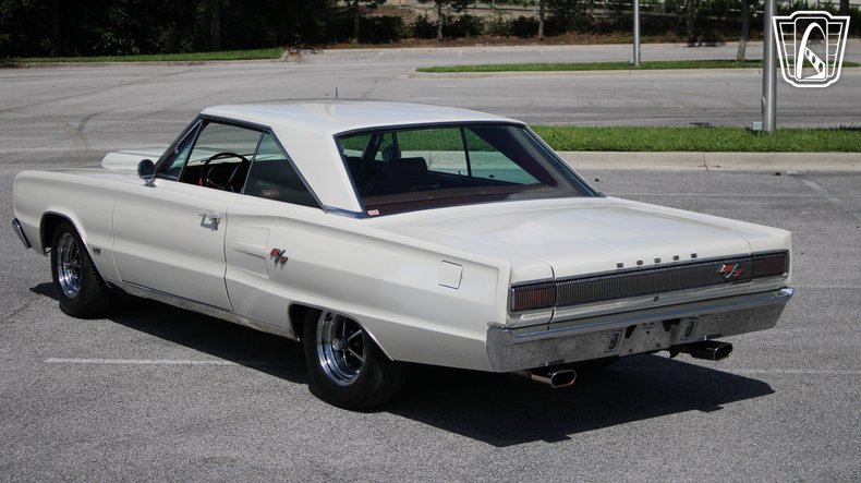 1967 Dodge Coronet 13