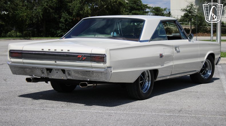 1967 Dodge Coronet 18