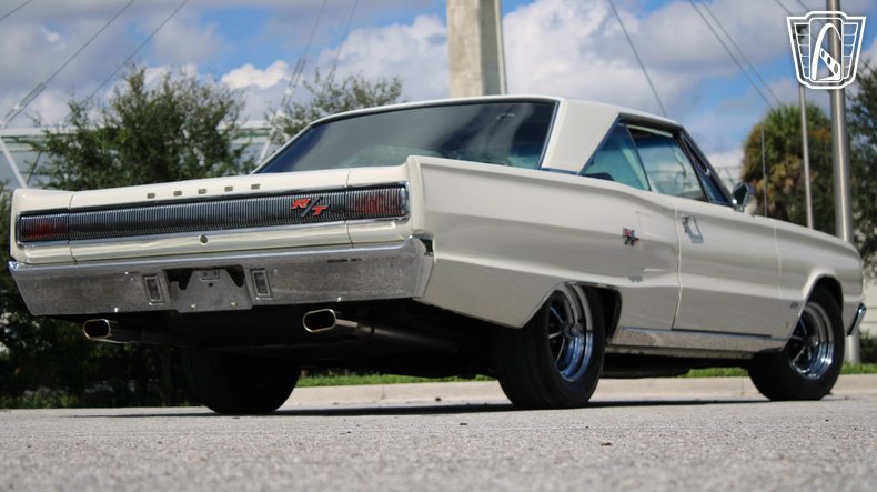 1967 Dodge Coronet 17