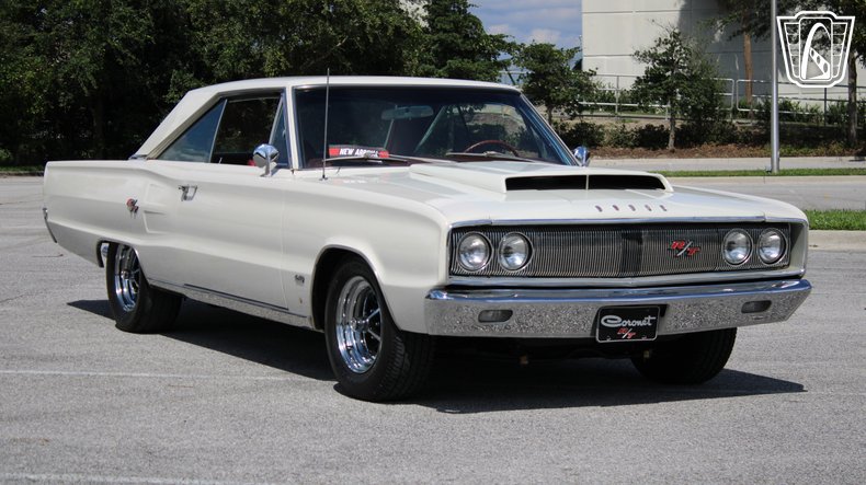 1967 Dodge Coronet 24