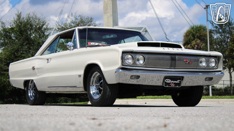1967 Dodge Coronet 23