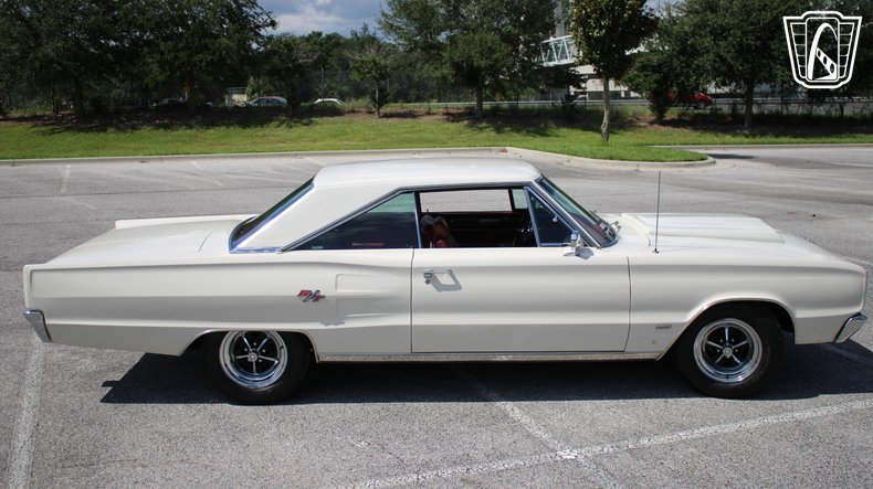 1967 Dodge Coronet 22