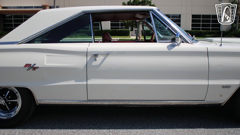 1967 Dodge Coronet 34