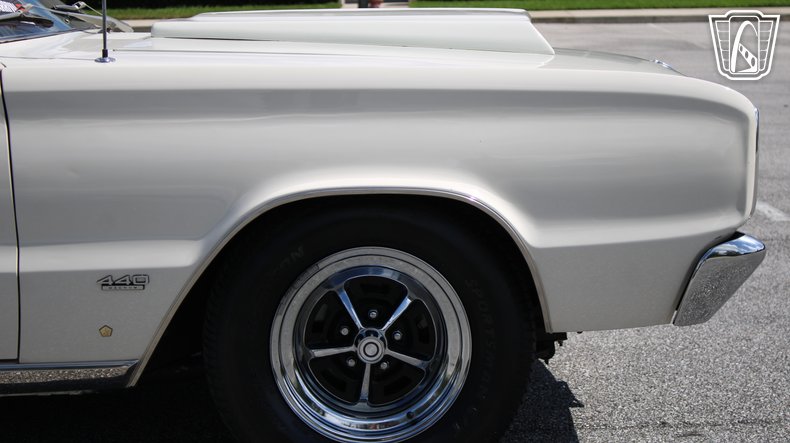 1967 Dodge Coronet 35