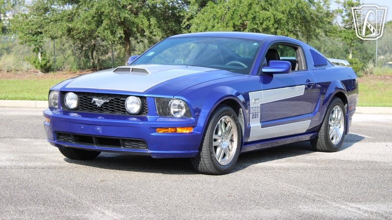 2005 Ford Mustang 4