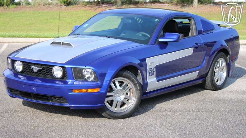 2005 Ford Mustang 2