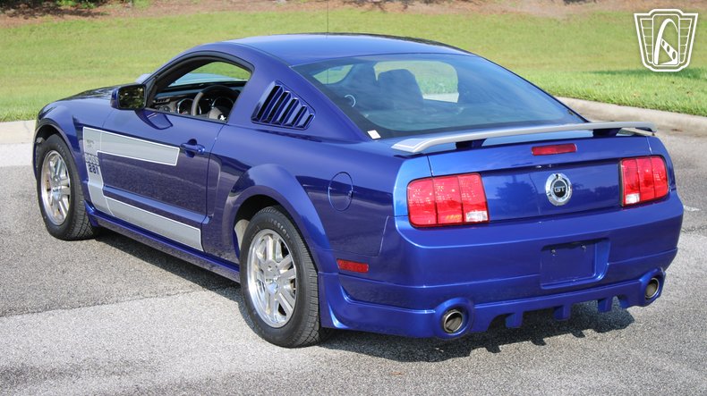 2005 Ford Mustang 14