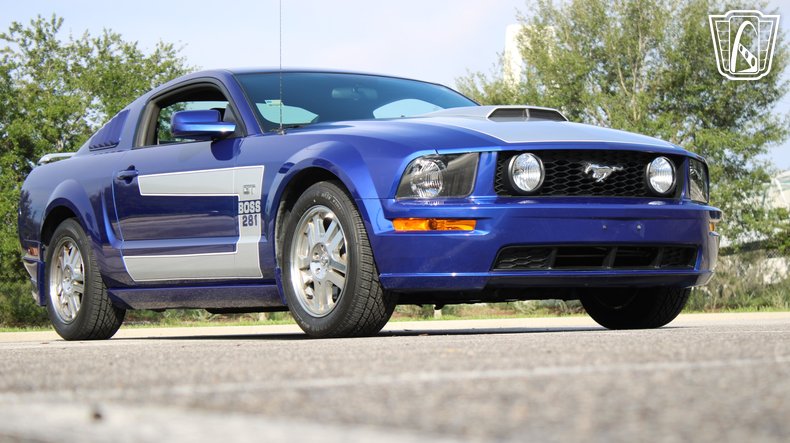 2005 Ford Mustang 24