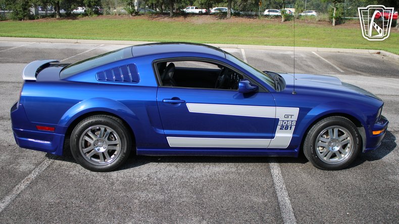 2005 Ford Mustang 23
