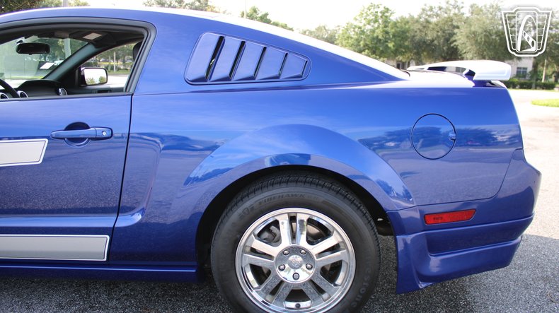 2005 Ford Mustang 31