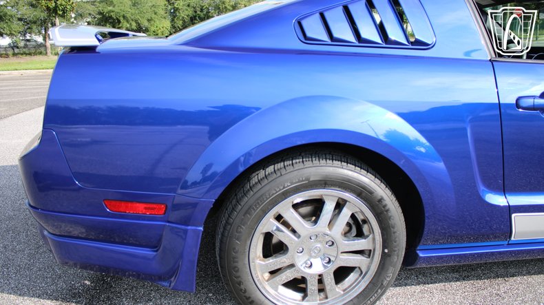 2005 Ford Mustang 34
