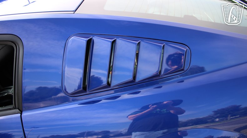 2005 Ford Mustang 42