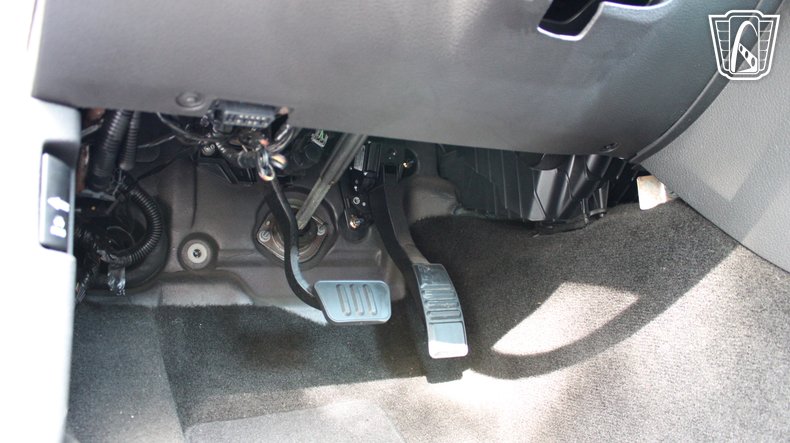 2005 Ford Mustang 70