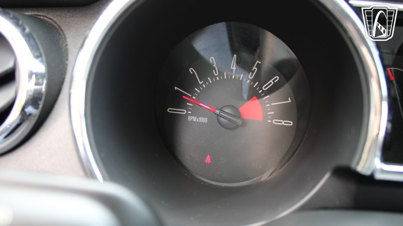 2005 Ford Mustang 74