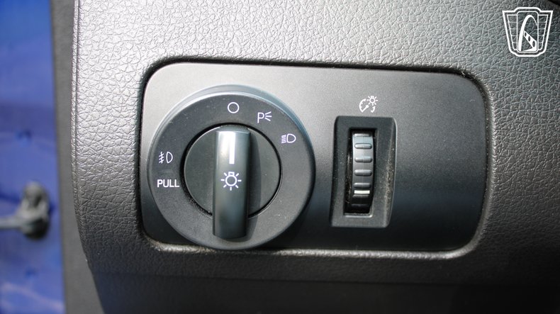2005 Ford Mustang 72