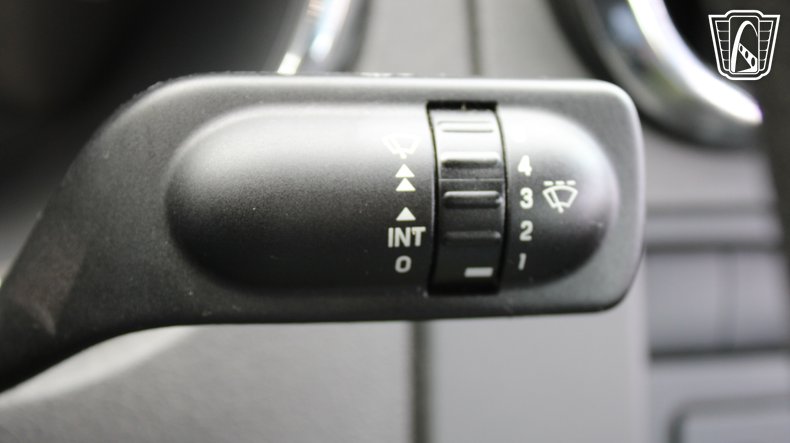 2005 Ford Mustang 80