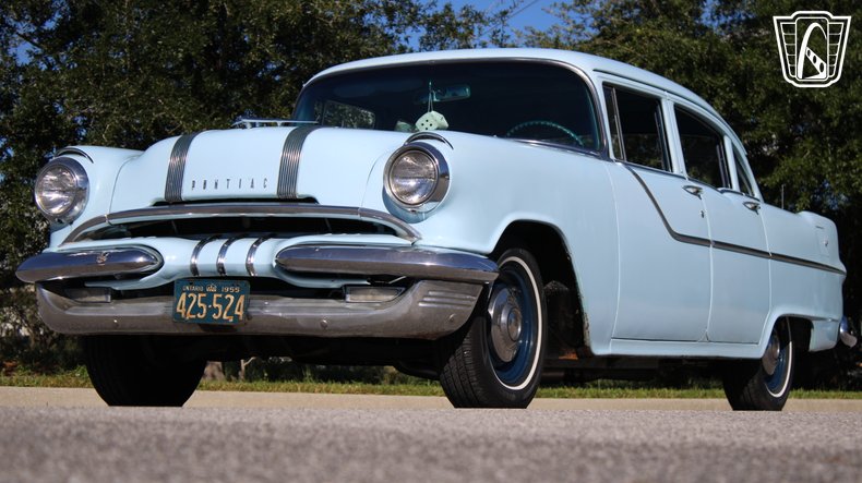 1955 Pontiac Chieftain 2