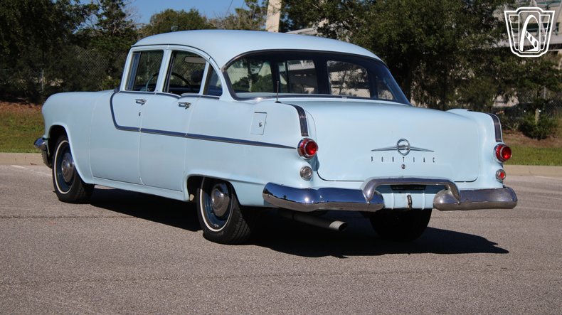 1955 Pontiac Chieftain 12