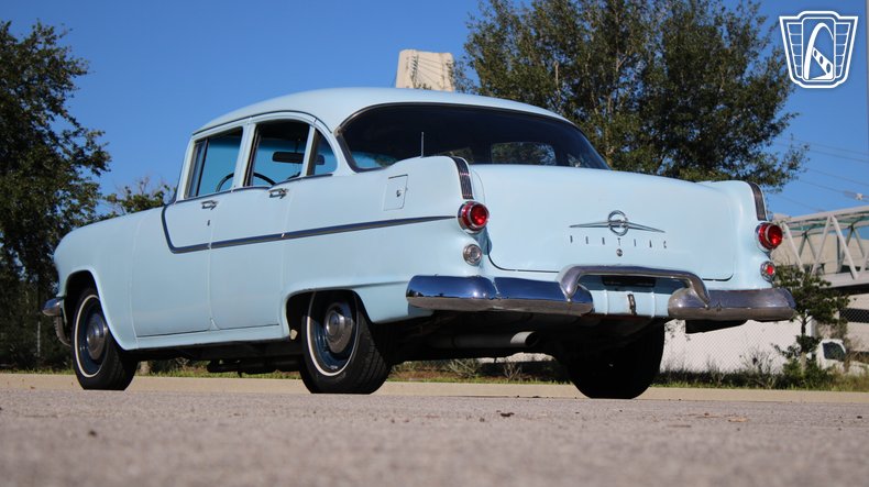 1955 Pontiac Chieftain 11