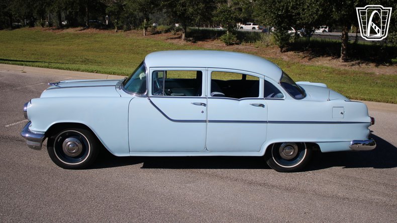1955 Pontiac Chieftain 10