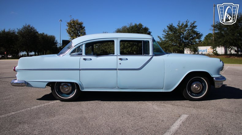 1955 Pontiac Chieftain 21