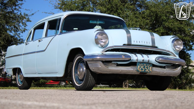 1955 Pontiac Chieftain 23