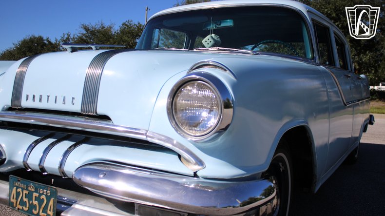1955 Pontiac Chieftain 27