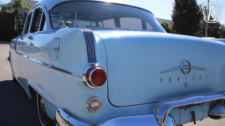 1955 Pontiac Chieftain 31