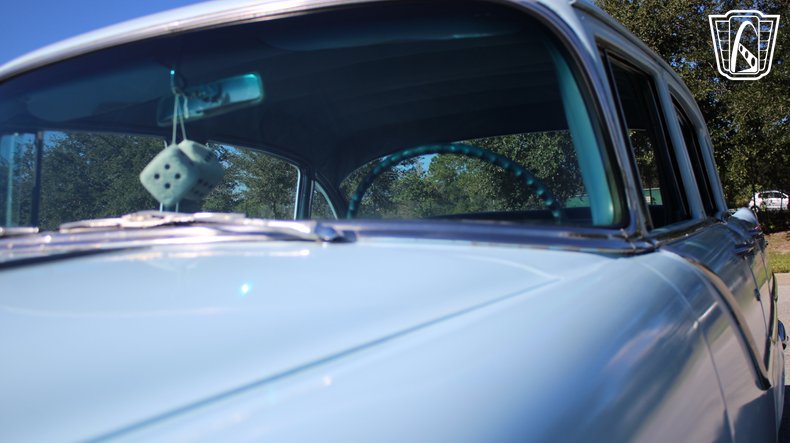 1955 Pontiac Chieftain 40