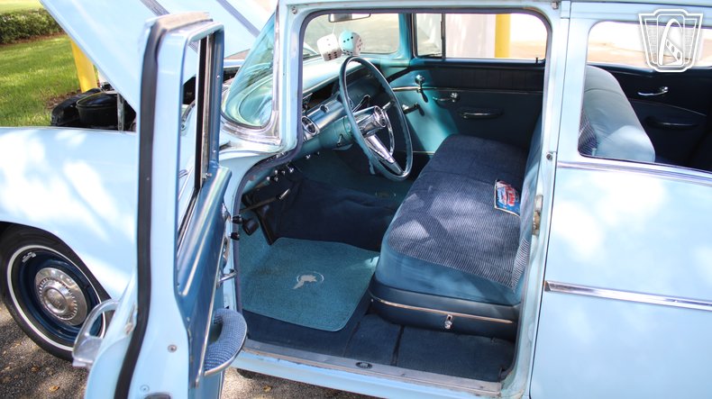 1955 Pontiac Chieftain 70