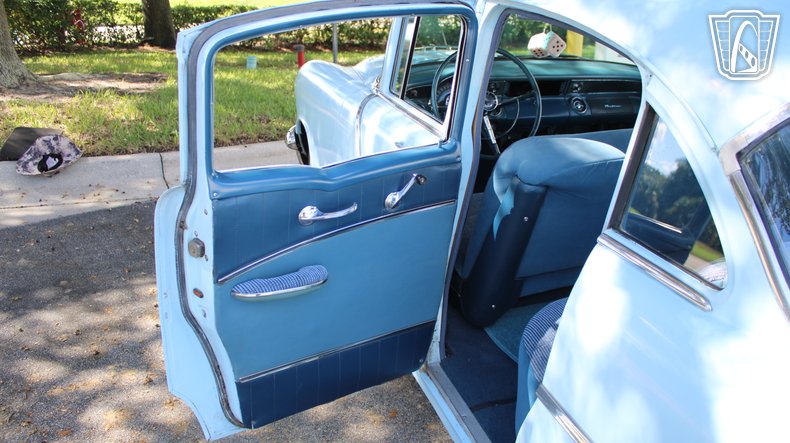 1955 Pontiac Chieftain 107