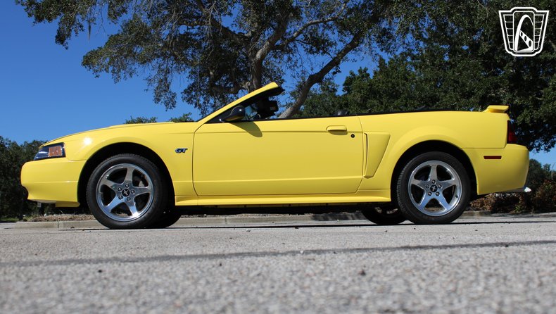 2003 Ford Mustang GT 9