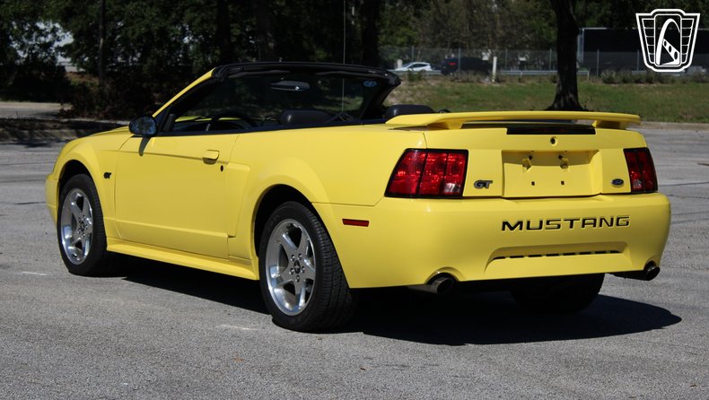 2003 Ford Mustang GT 13