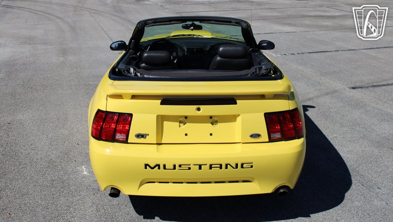 2003 Ford Mustang GT 17