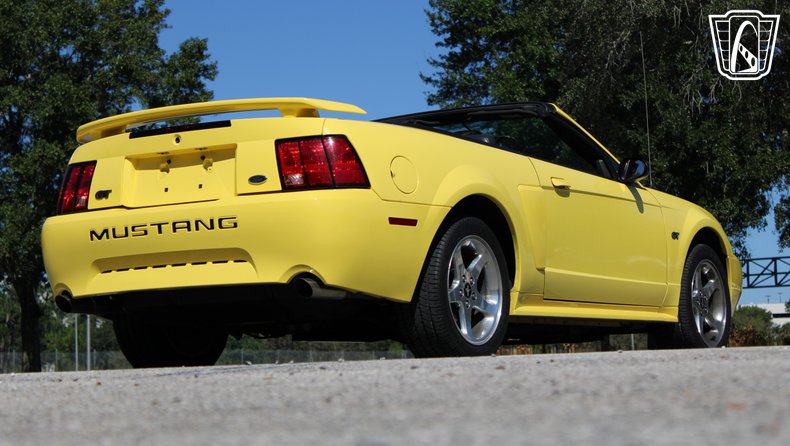 2003 Ford Mustang GT 18