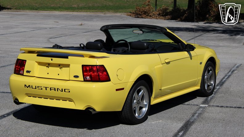 2003 Ford Mustang GT 20