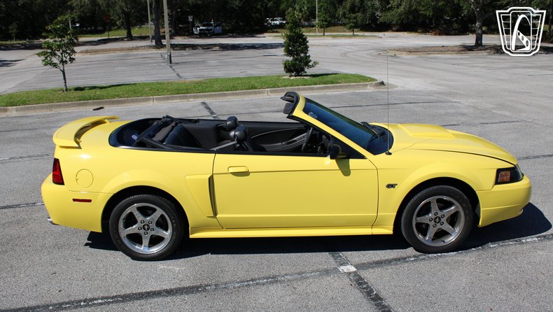 2003 Ford Mustang GT 23