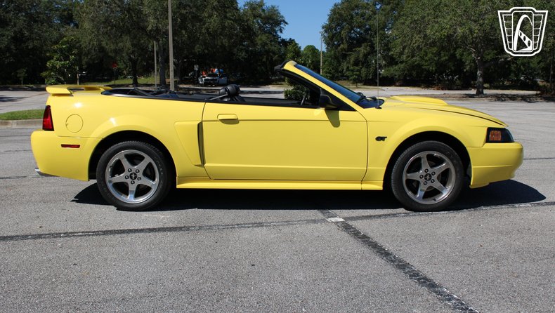 2003 Ford Mustang GT 22