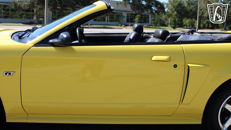 2003 Ford Mustang GT 30