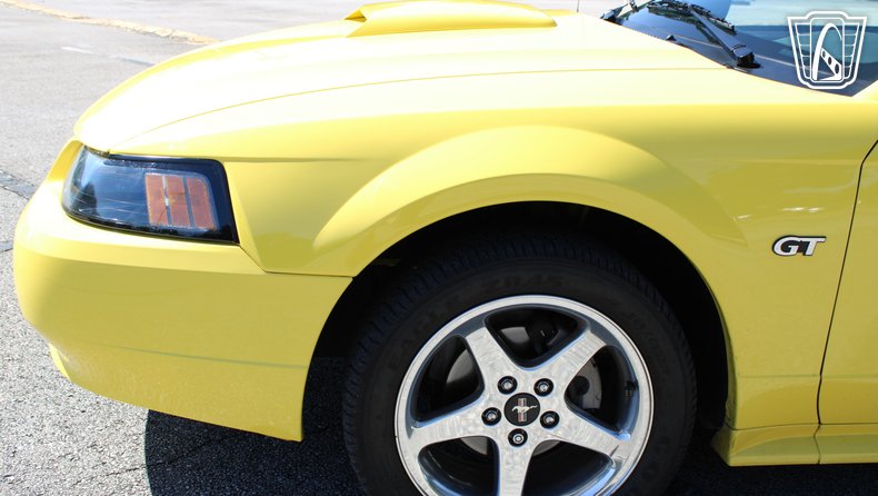 2003 Ford Mustang GT 29
