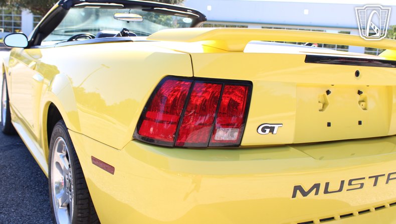 2003 Ford Mustang GT 32