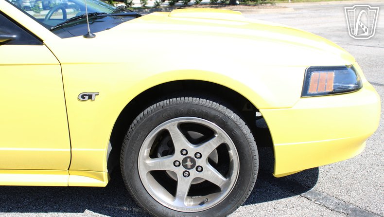 2003 Ford Mustang GT 36