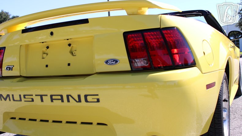 2003 Ford Mustang GT 33