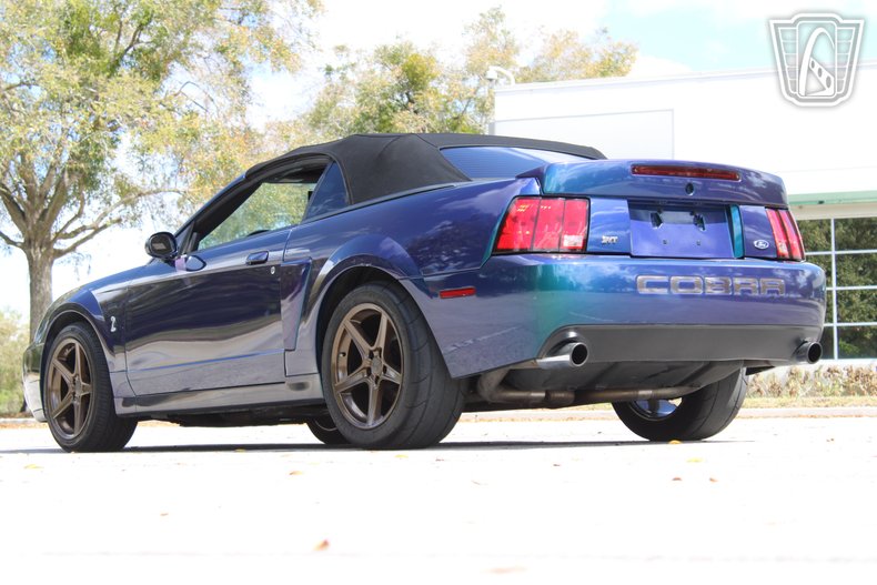 2004 Ford Mustang 5