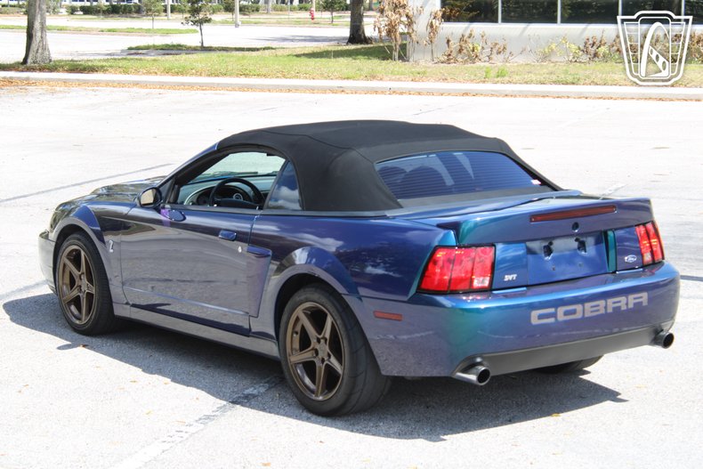 2004 Ford Mustang 7