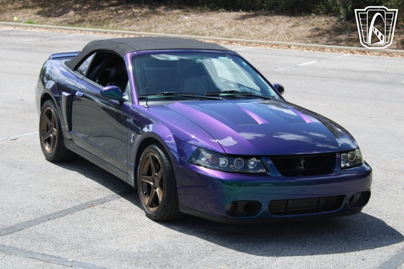 2004 Ford Mustang 13