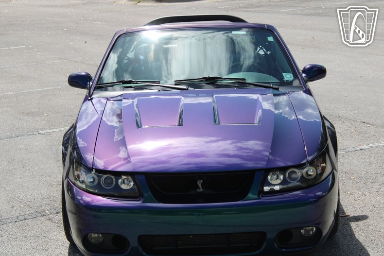 2004 Ford Mustang 16