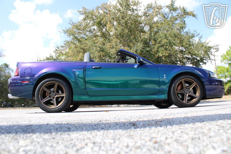 2004 Ford Mustang 23