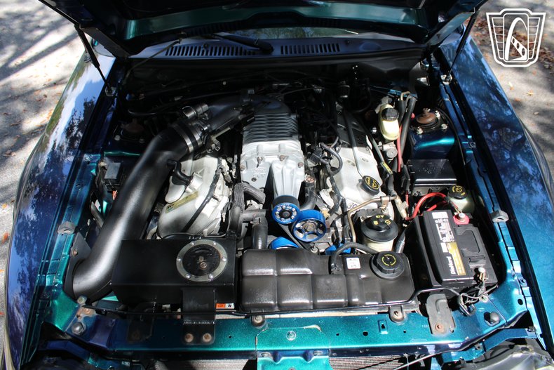 2004 Ford Mustang 27