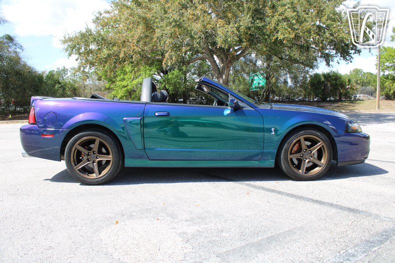 2004 Ford Mustang 24